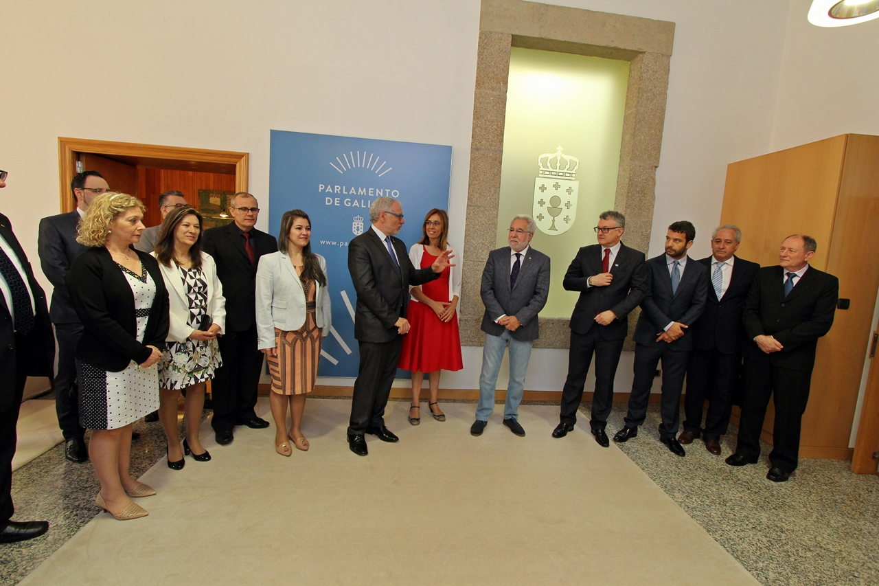 Unha delegación do estado brasileiro de Paraná e da provincia arxentina de Misiones visitou o Parlamento de Galicia