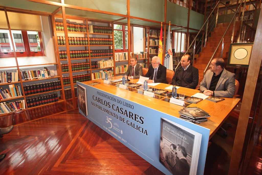 Miguel Ángel Santalices Vieira presidiu o acto de presentación dun libro sobre Carlos Casares