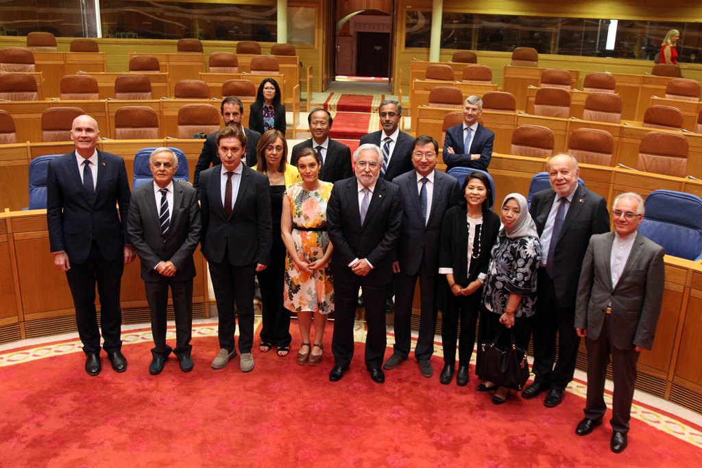 Foto da noticia:Embaixadores de países da área Asia-Pacifico visitan o Parlamento de Galicia