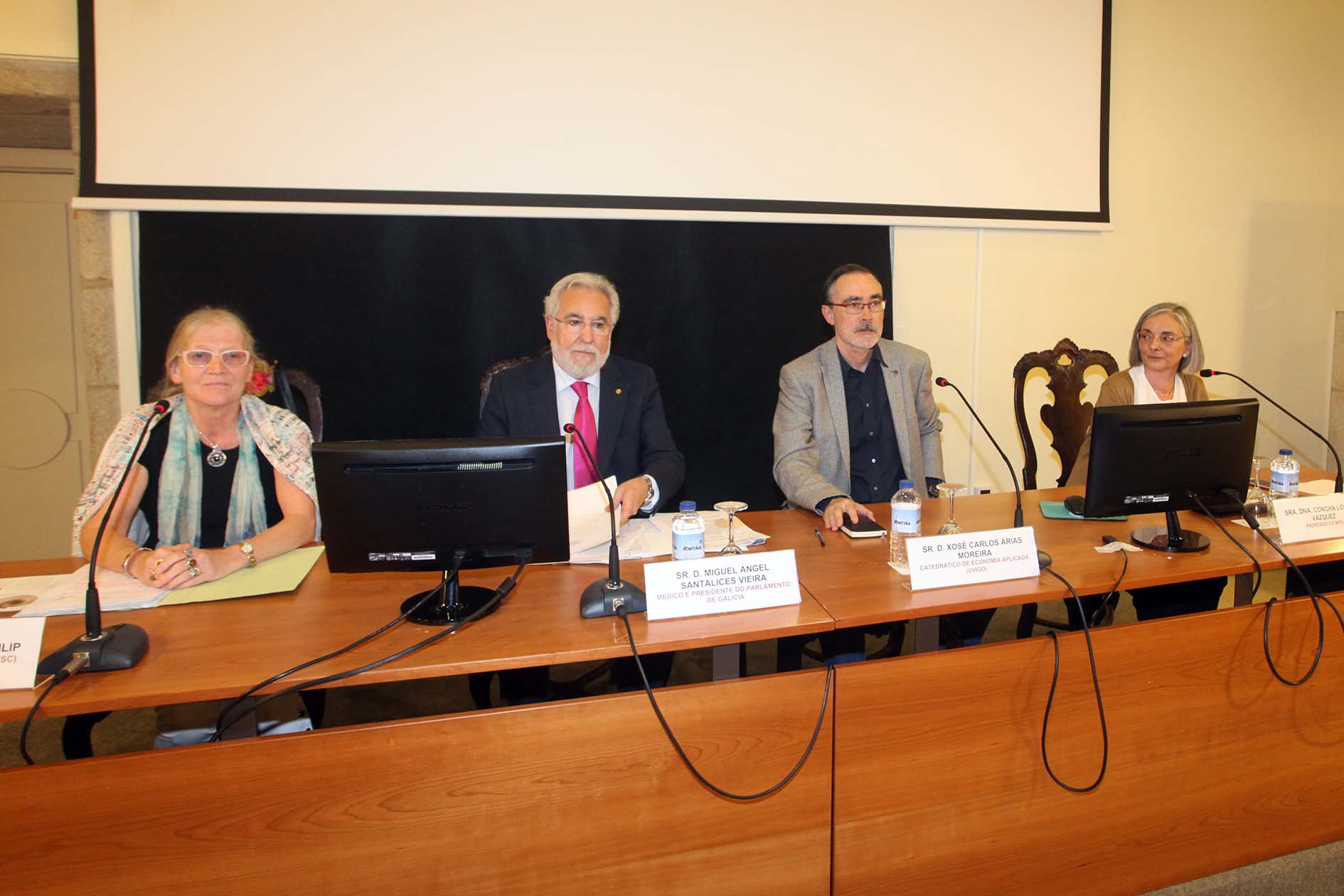 Foto da noticia:Santalices recomenda un debate sosegado para blindar o gasto sanitario público no conxunto do Estado 