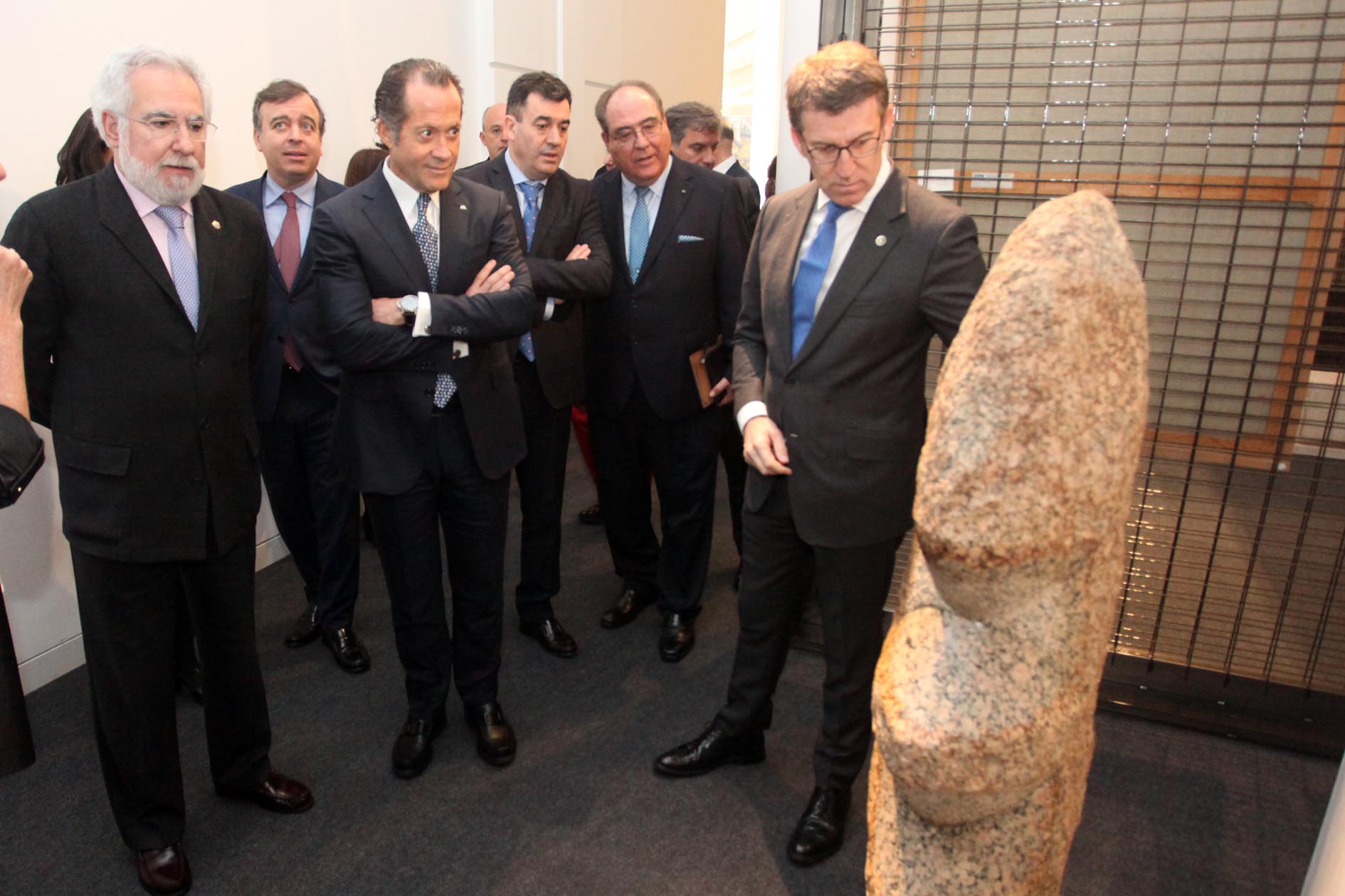 O presidente do Parlamento asiste á inauguración da exposición "Galicia universal. A arte galega nas coleccións Abanca e Afundación"