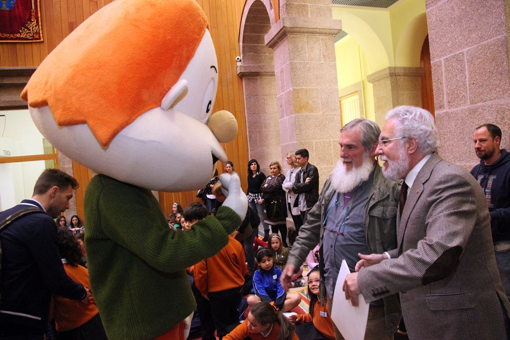 Arredor de 400 escolares coñecen o Parlamento de Galicia nunha xornada de portas abertas para infantil e primaria