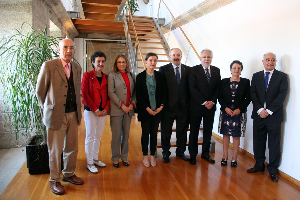 Foto da noticia:O presidente do Parlamento expresa o seu recoñecemento polo “traballo encomiable” do Consello da Cultura Galega