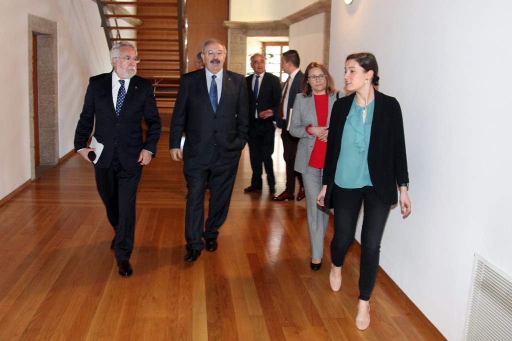 O presidente do Parlamento expresa o seu recoñecemento polo “traballo encomiable” do Consello da Cultura Galega