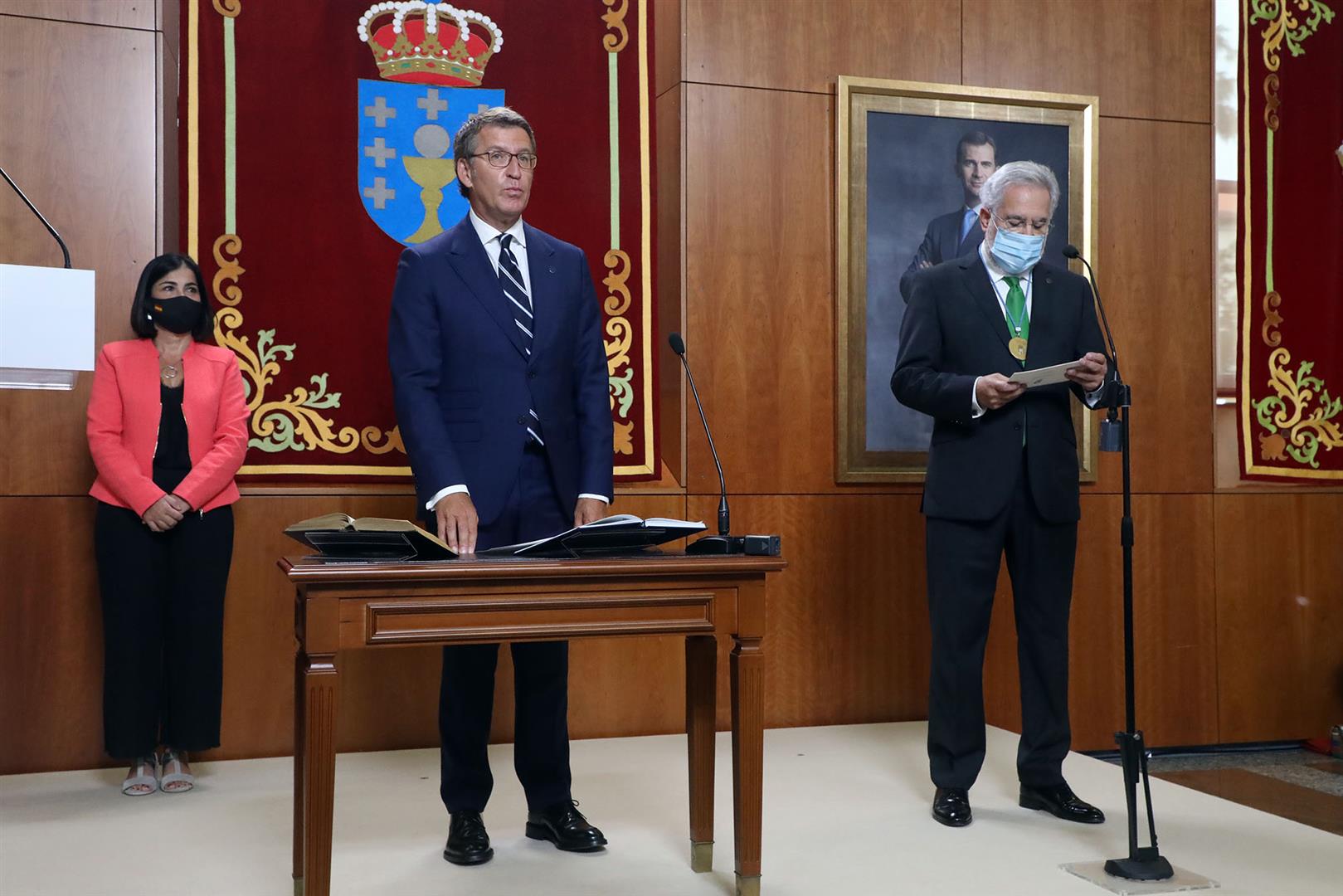 Foto da noticia:Alberto Núñez Feijóo tomou posesión como presidente da Xunta no Parlamento de Galicia 