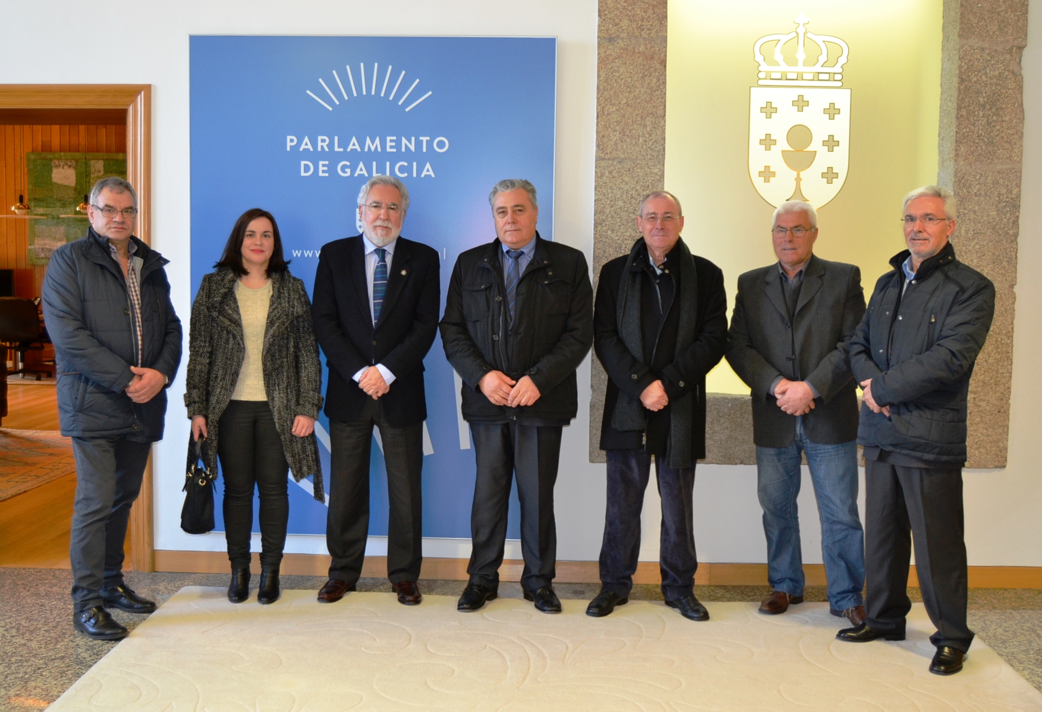 Foto da noticia:Integrantes da Corporación de Lobeira visitan o Parlamento de Galicia