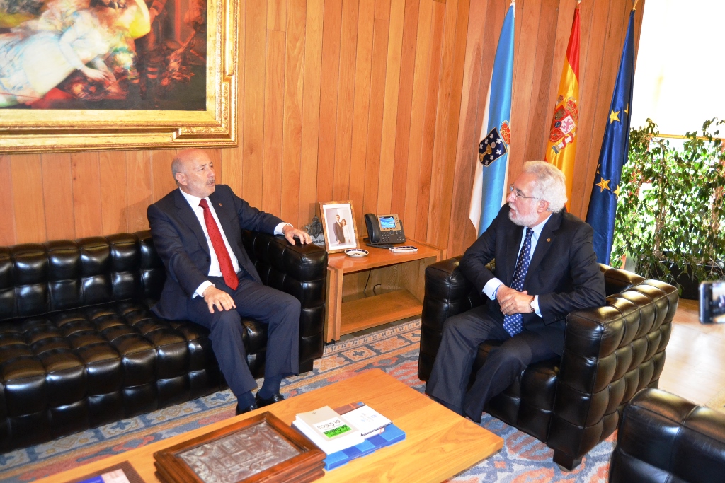 Foto da noticia:O presidente do Parlamento ofrece colaboración institucional ao delegado do Goberno en Galicia