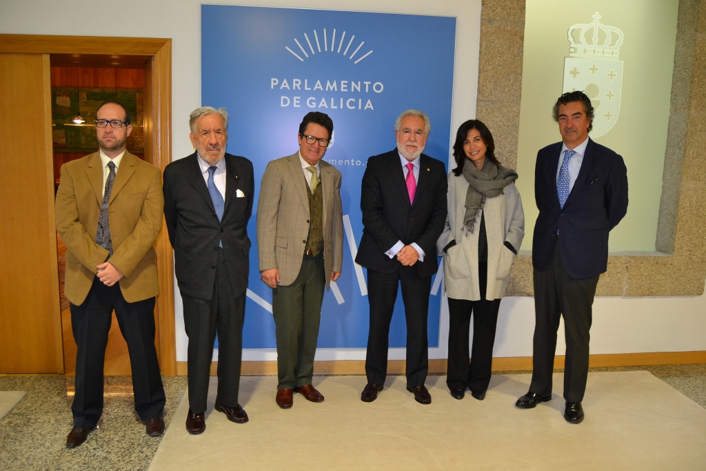 Foto da noticia:O embaixador de Ecuador visita o Parlamento de Galicia