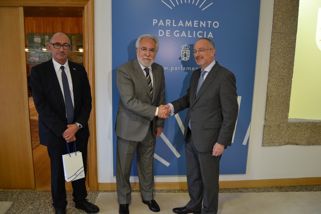 Foto da noticia:O embaixador de Israel visita o Parlamento de Galicia