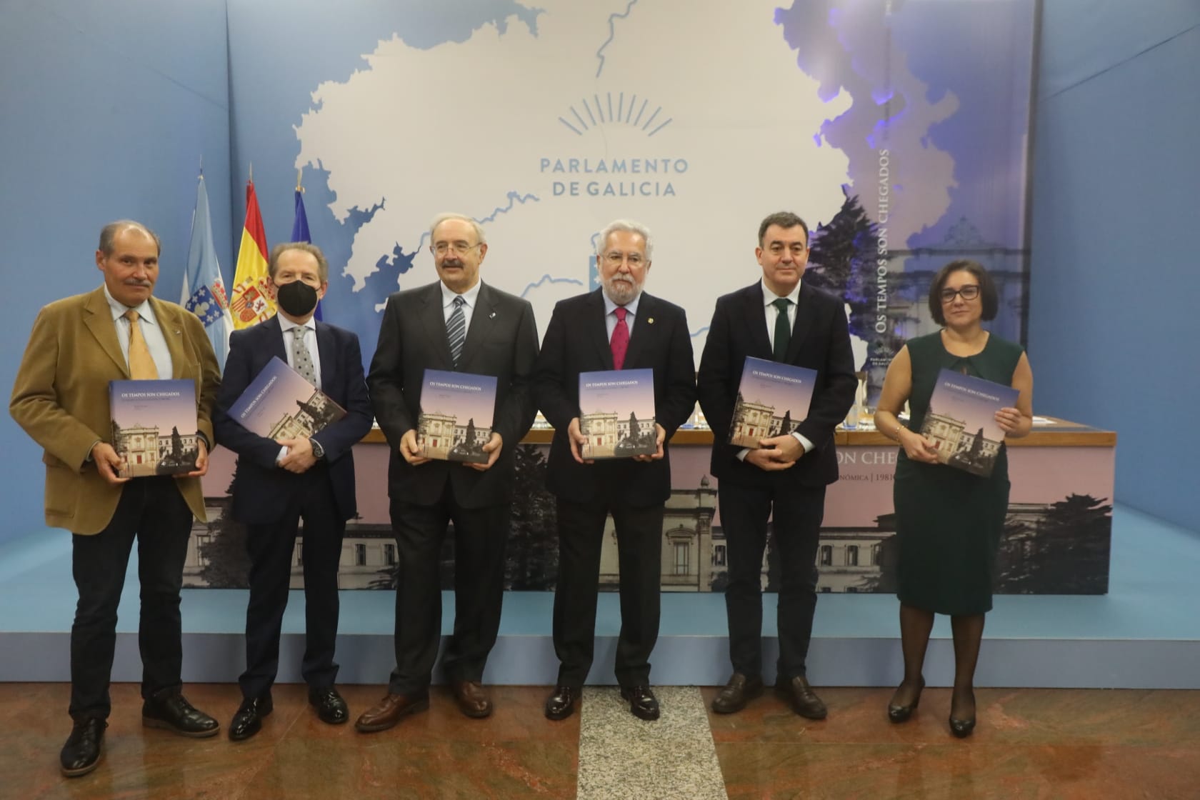 O Parlamento de Galicia edita un libro sobre os 40 anos da autonomía