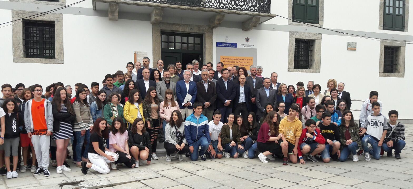 Foto da noticia:Santalices reclama un “compromiso unánime” da sociedade para preservar o “ecosistema privilexiado” que comparten Galicia e Asturias