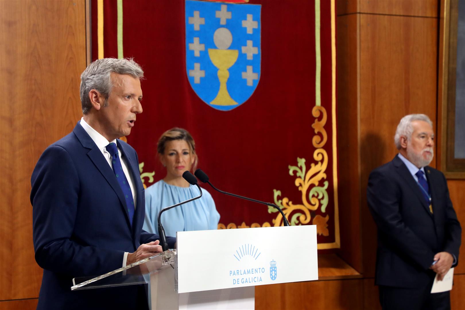 Foto da noticia:Alfonso Rueda Valenzuela tomou posesión como presidente da Xunta no Parlamento de Galicia