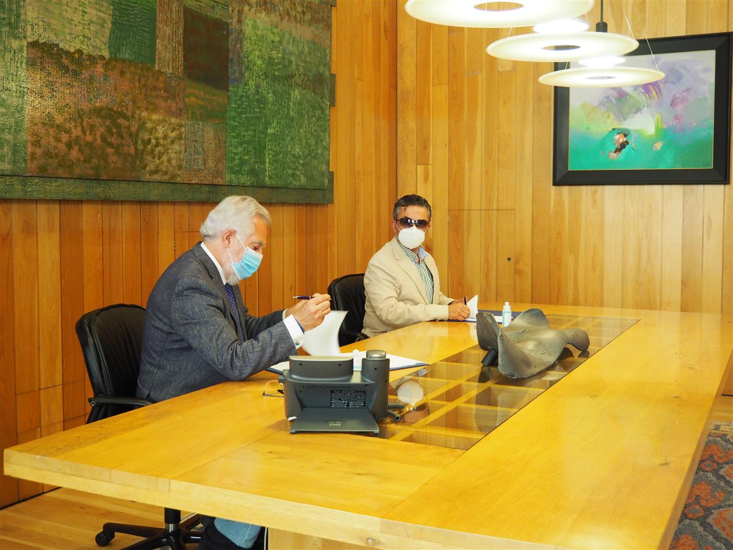 Foto da noticia:A ONCE colaborará co Parlamento de Galicia en materia de formación e accesibilidade das persoas con discapacidade visual