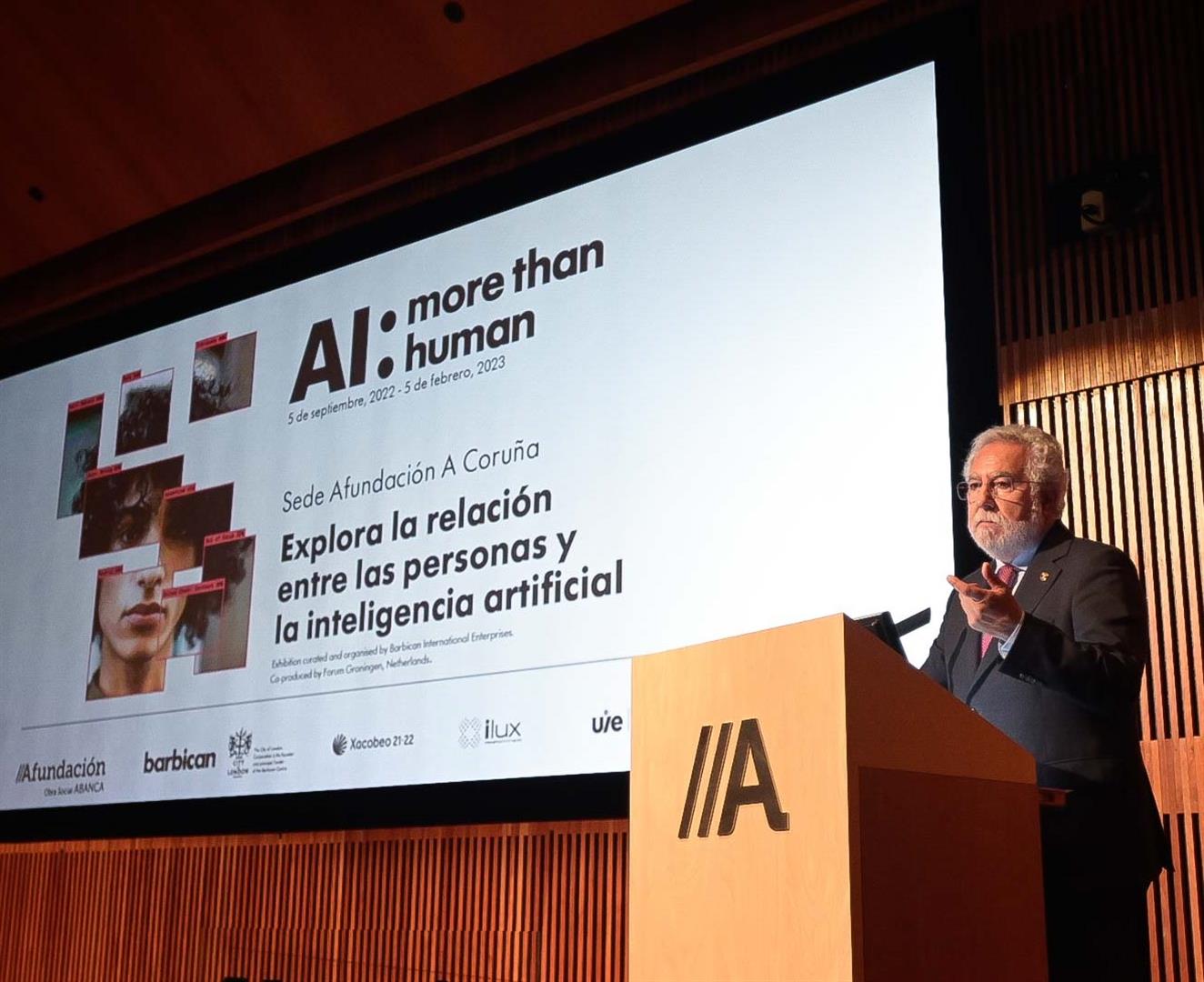Santalices considera que a exposición AI: More tan Human “contribúe a situar e a consolidar a Galicia no circuíto internacional”