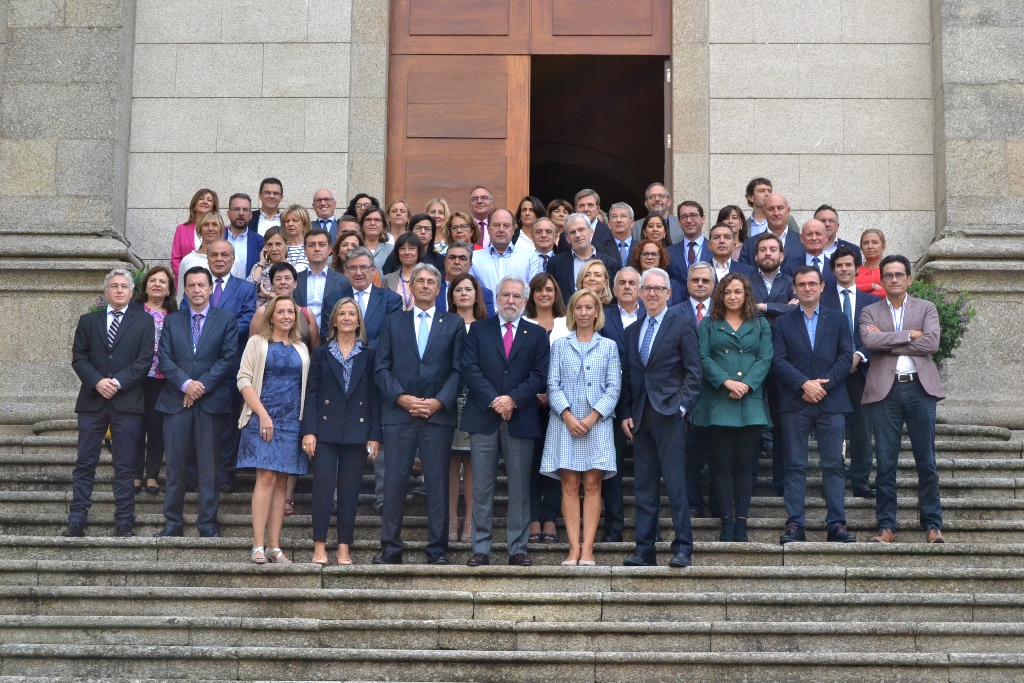 Foto da noticia:O presidente do Parlamento eloxia a calidade do sistema sanitario público, “un dos mellores do mundo”