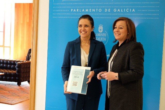 A presidenta do Parlamento recibe da secretaria xeral da Igualdade o Informe de violencia de xénero de 2014