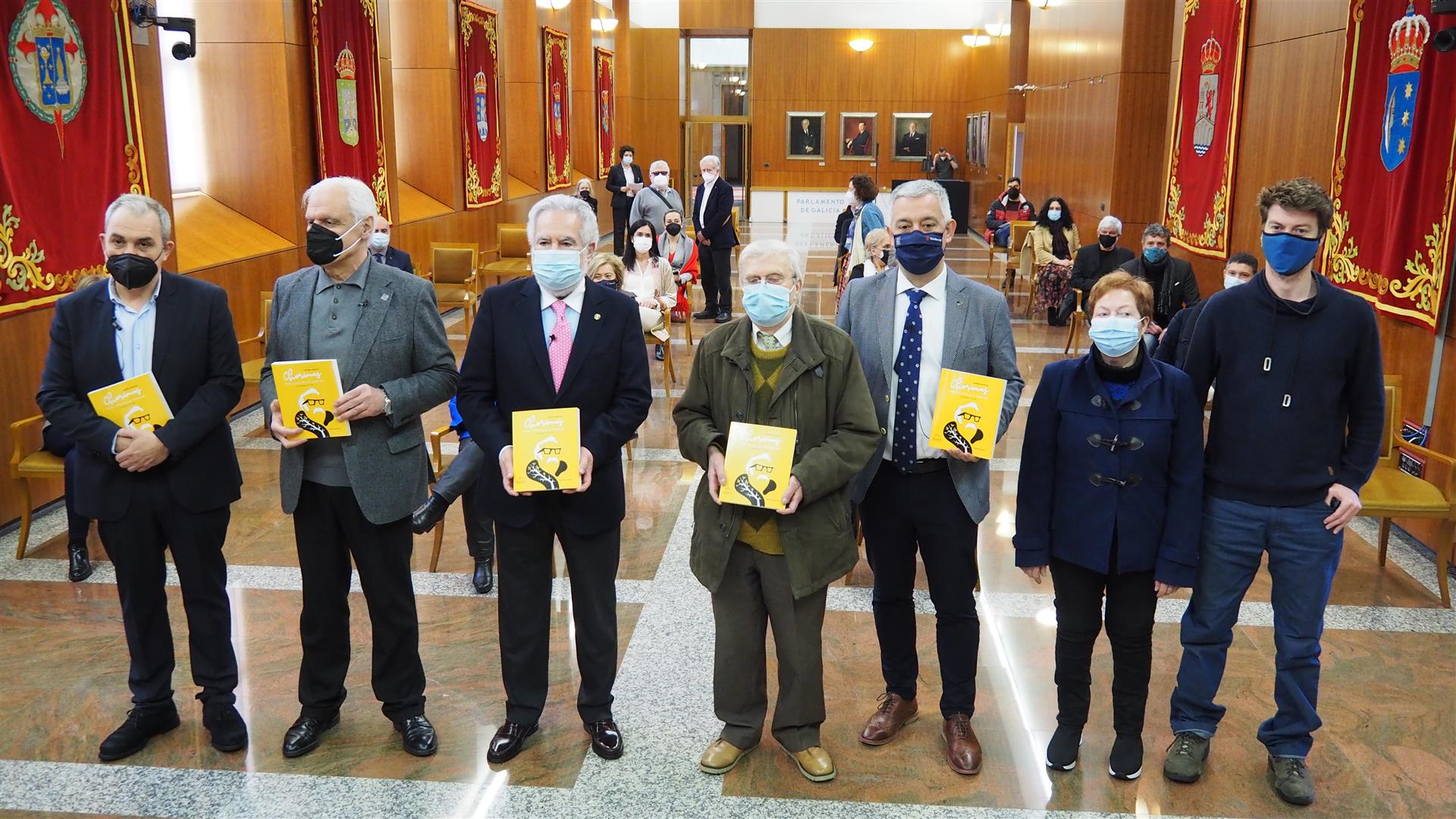 O Parlamento de Galicia homenaxea a Celso Emilio Ferreiro cunha biografía que analiza a proxección do escritor durante a catro décadas transcorridas desde o seu falecemento