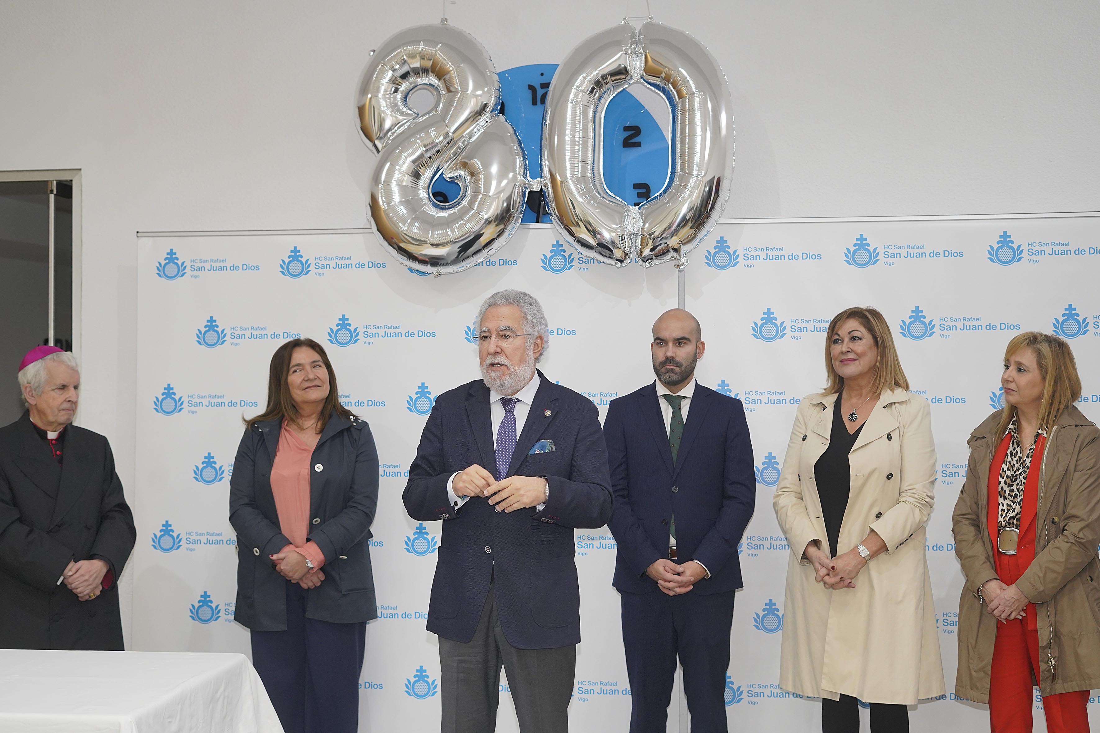 Foto da noticia:Santalices felicita ao equipo do HC San Rafael, de Vigo, “expresión máxima de solidariedade e entrega ás persoas máis desvalidas da sociedade”