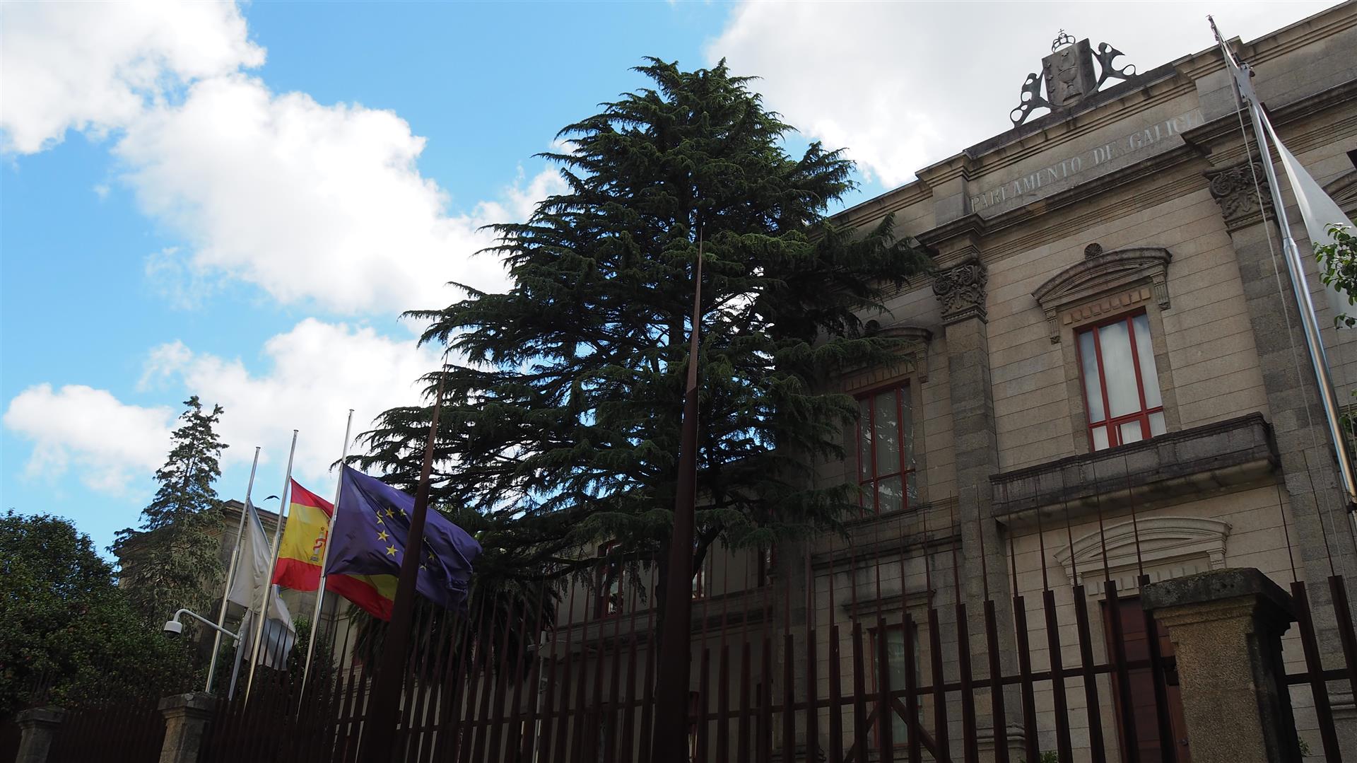 O Parlamento de Galicia declara loito oficial polo falecemento da deputada Isaura Abeleiras